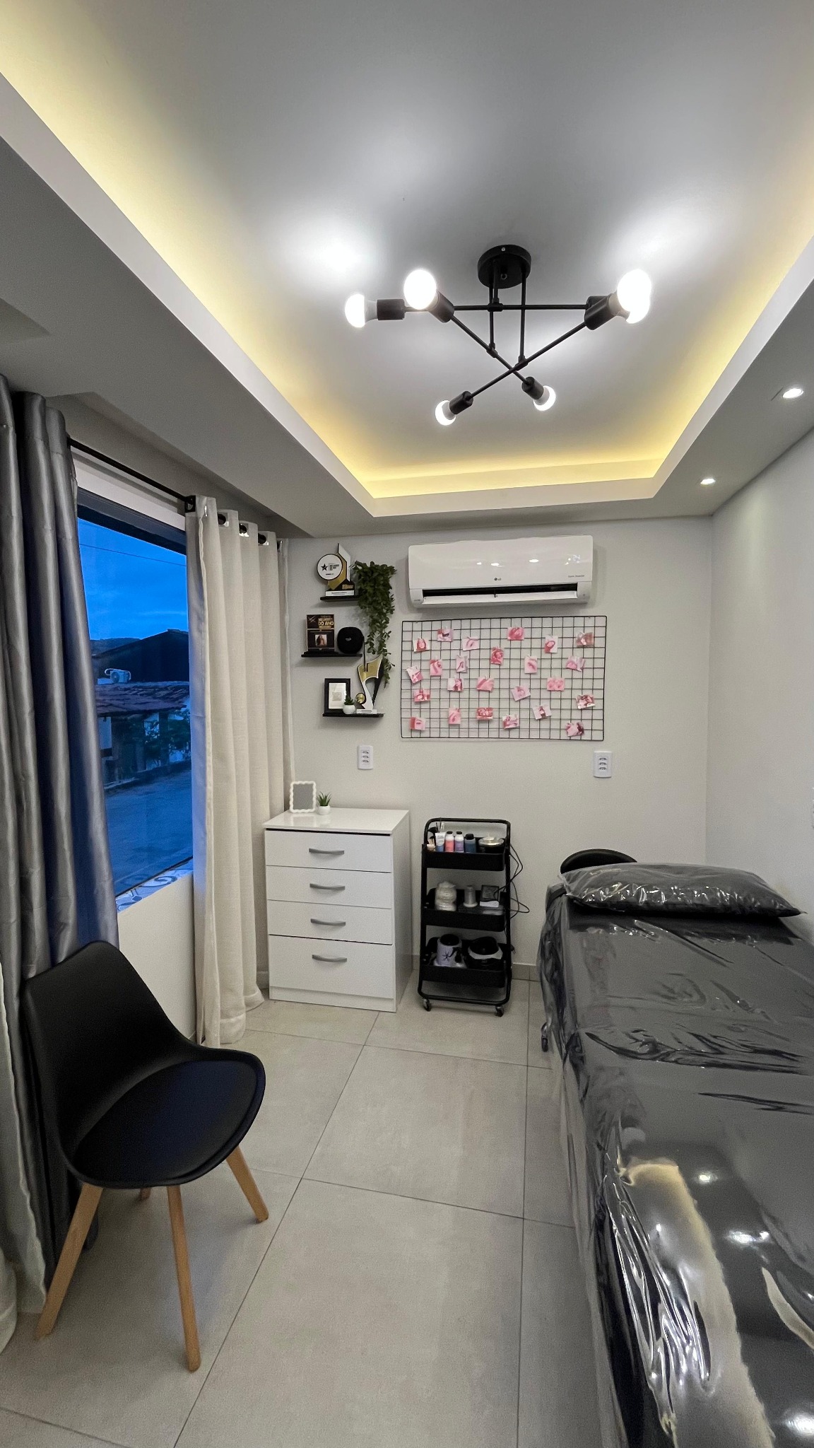 Interior do KASS Studio Beauty